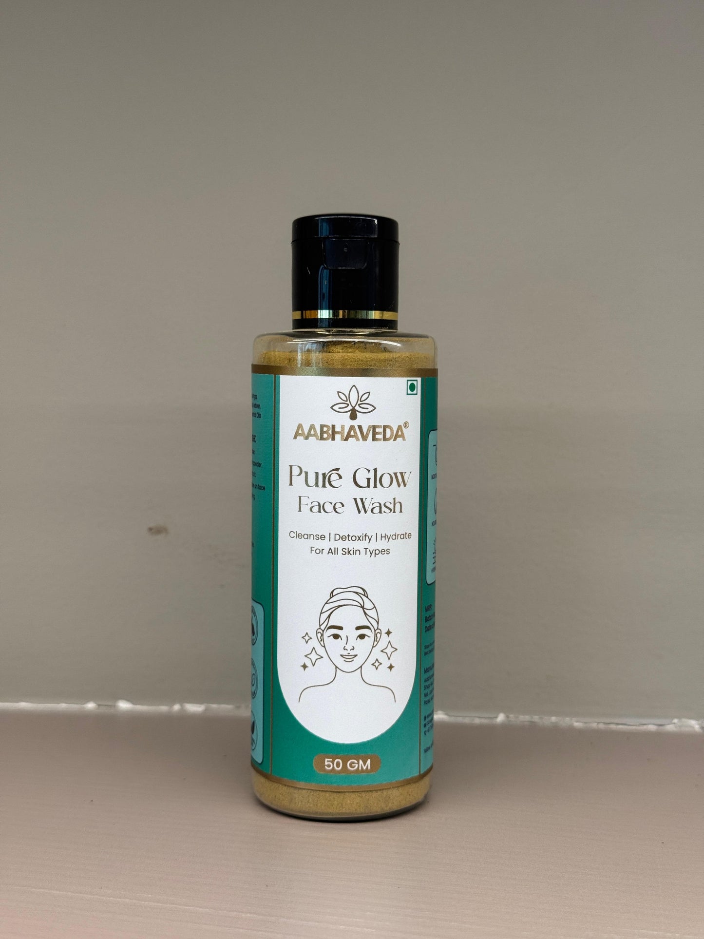 Aabhaveda Pure Glow Face Wash