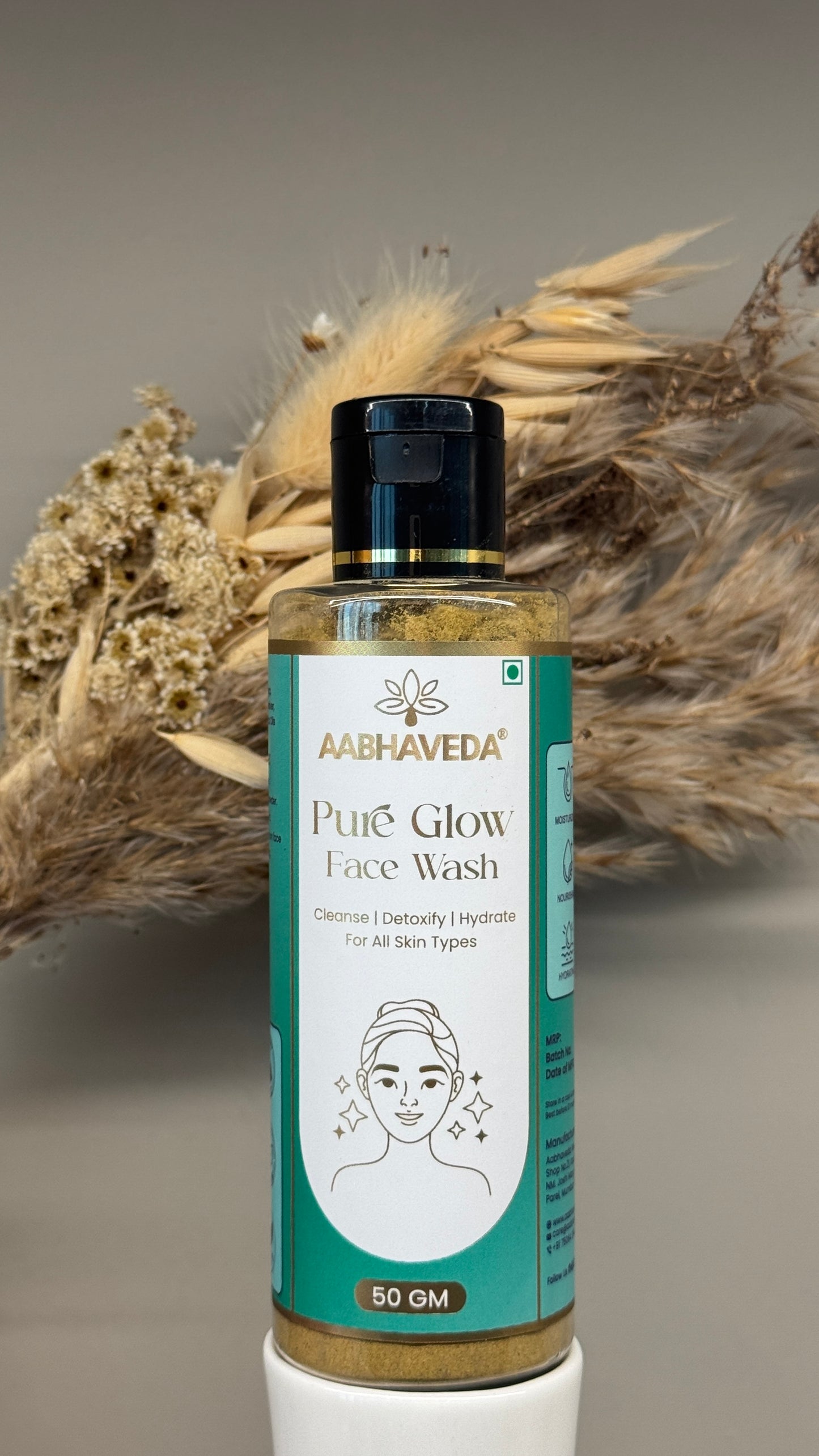 Aabhaveda Pure Glow Face Wash