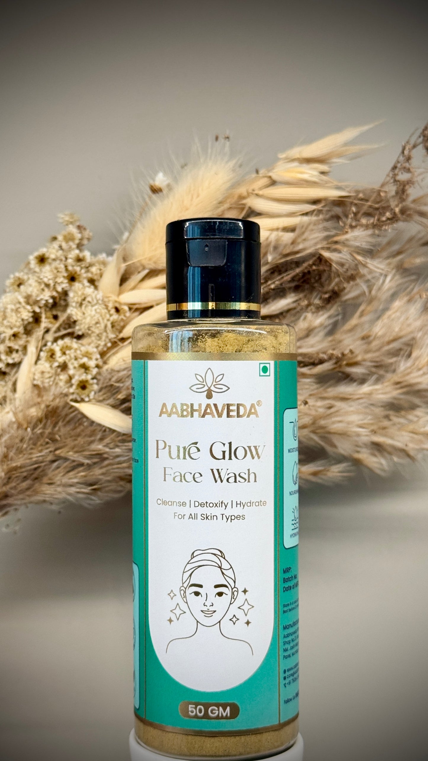 Aabhaveda Pure Glow Face Wash